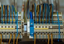 Ile wat na bezpiecznik 10A? Ile wat na bezpiecznik 10A?