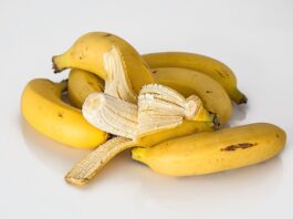 Jak domowym sposobem usunąć skórki z paznokci?