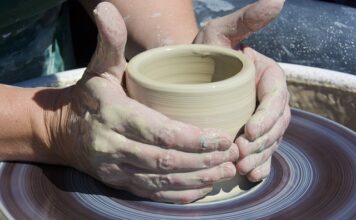 Jak sprawdzić ilość obrotów silnika?