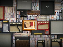 Czy głośnik Marshall ma radio?