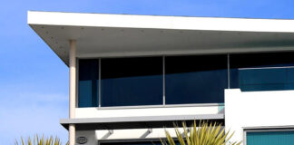 jak przebiega współpraca z profesjonalnym producentem rolet